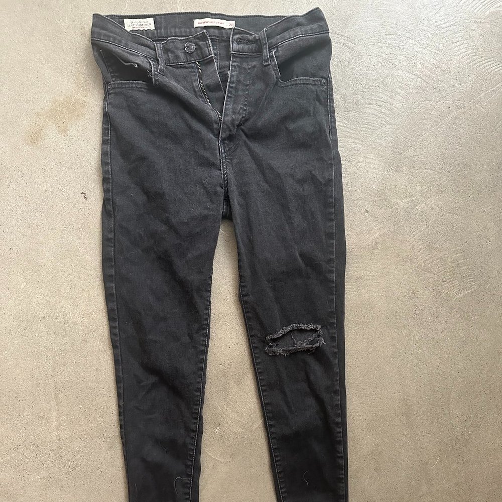 Levi's Mile High Super Skinny Black Frayed Jean
